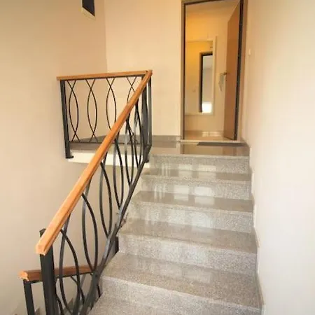 Renata + Private Swimming Pool In Appartement *