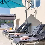 Apartmán Renata + Private Swimming Pool In *