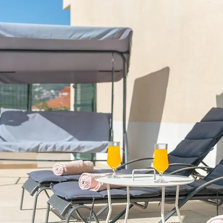 Διαμέρισμα Renata + Private Swimming Pool In *