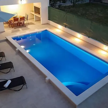 Renata + Private Swimming Pool In * Split