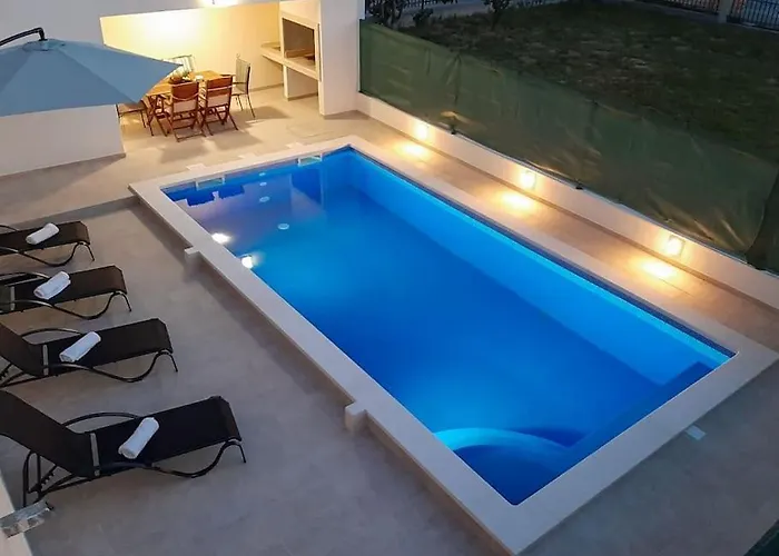 Renata + Private Swimming Pool In * Split