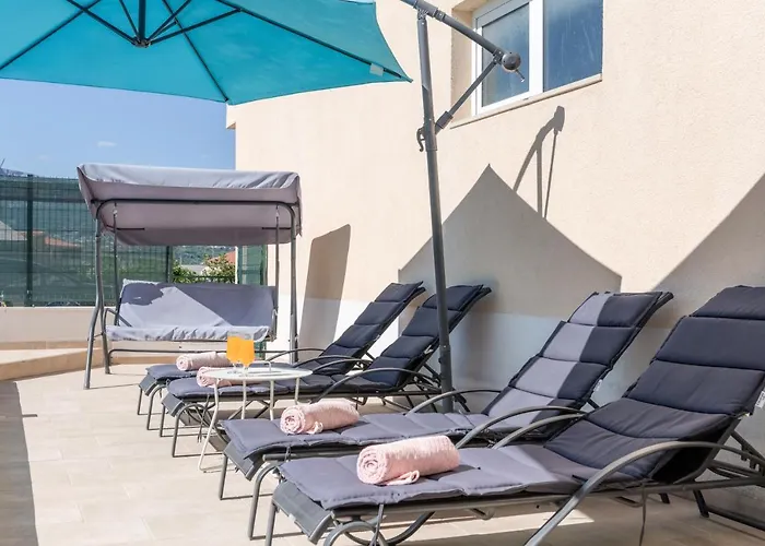 Appartement Renata + Private Swimming Pool In *