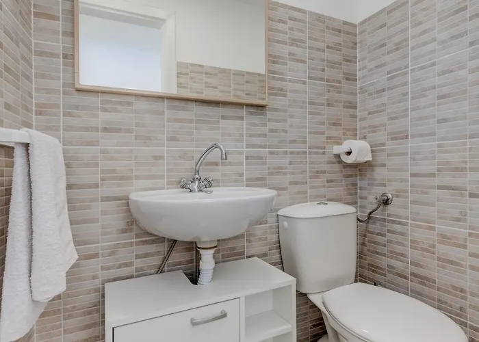 Appartement Renata + Private Swimming Pool In