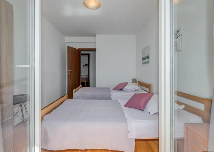 Renata + Private Swimming Pool In *