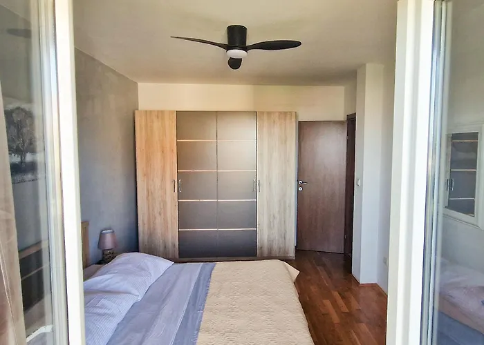 Appartement Renata + Private Swimming Pool In *